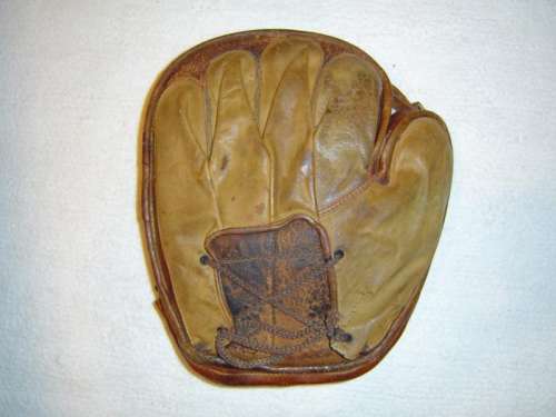 Early 1900's Buckle Web Hook and Eye Back Catchers Mitt Back